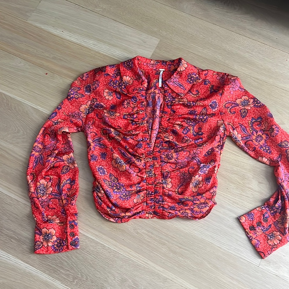 Free People cropped long sleeved top blouse